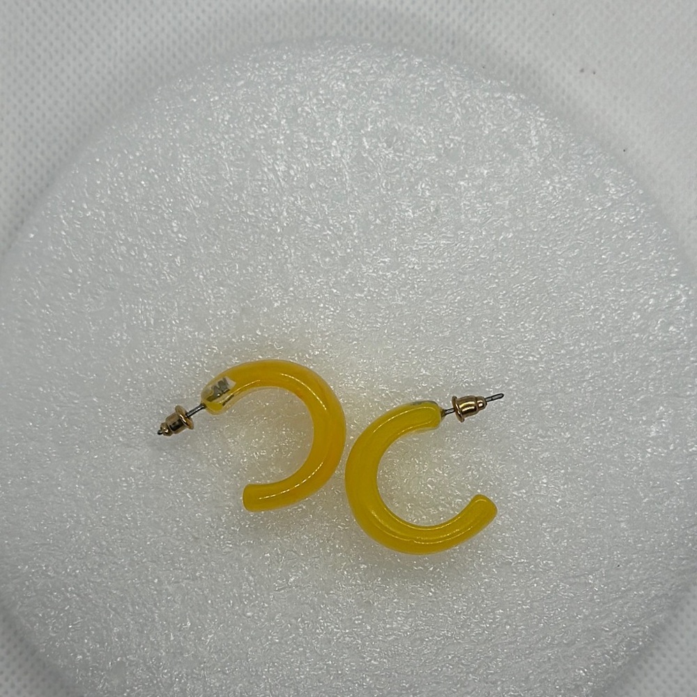 Retro Chic Translucent Yellow Hoop - Picture 10 of 15